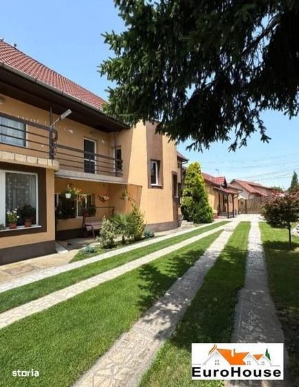 Casă cu 4 camere în Central