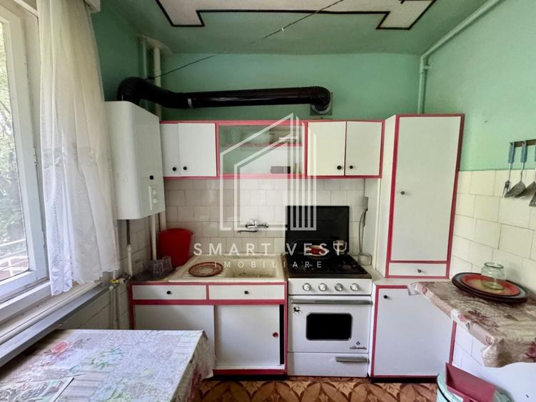 Apartament cu 2 camere semidecomandat, mobilat în Burdea