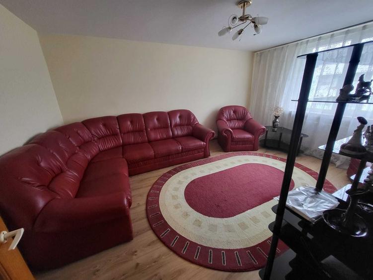 Apartament cu 4 camere decomandat în Mărăței