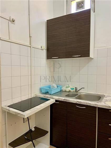 Apartament cu 3 camere decomandat în Complex Studențesc