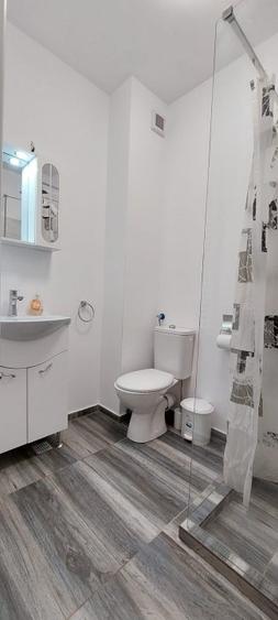 Garsonieră decomandată în Universitate