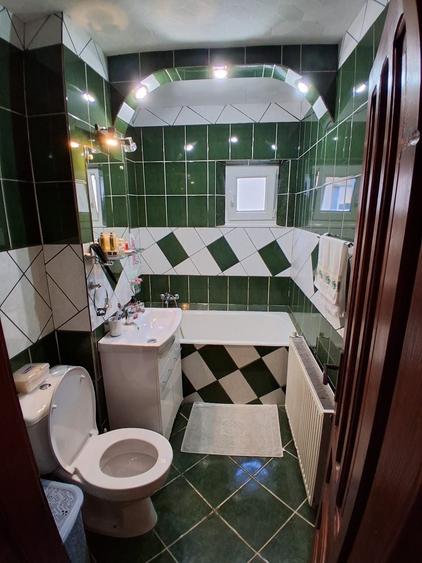 Apartament cu 2 camere semidecomandat în Petru Rareș