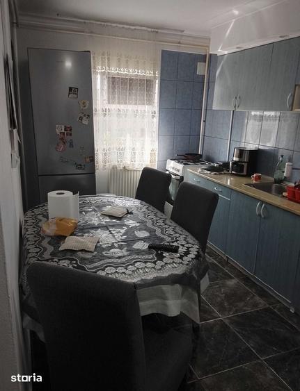 Apartament cu 3 camere, 67 mp, et. 3 din 4, St. Fagarasului , Micro 16 - 8