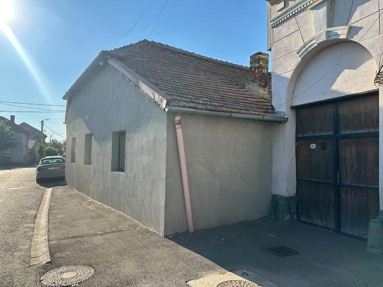 Casă individuală cu 4 camere cu Teren 229 Mp în Boul Roșu