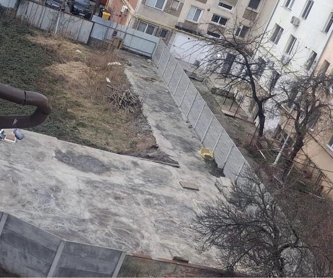 Teren de 699 mp, în Central