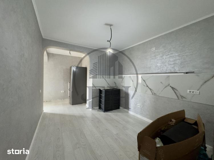 Casă cu 4 camere cu Teren 2561 Mp în Cobadin