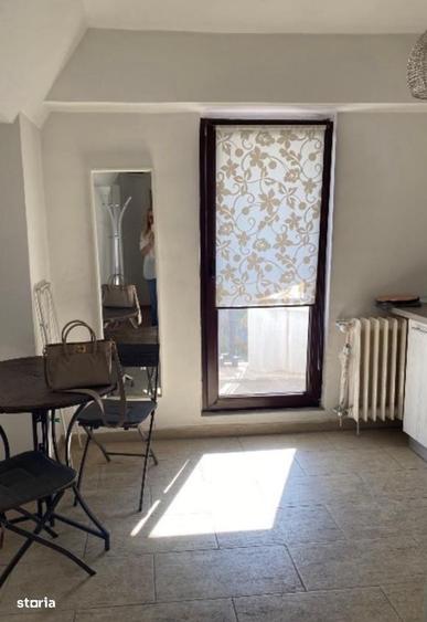 Garsonieră decomandată în Cișmigiu