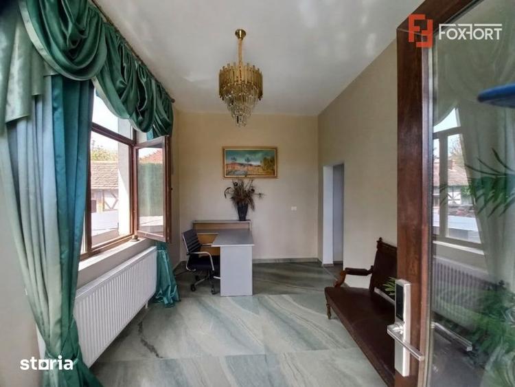 Casă cu 5 camere cu Teren 660 Mp în Lipovei