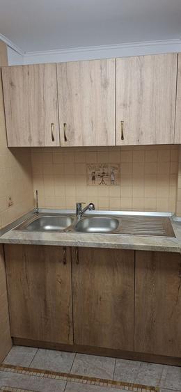 Apartament cu 3 camere decomandat în Nicolina
