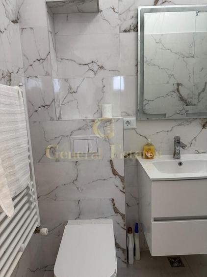 Apartament cu 3 camere în Tractorul