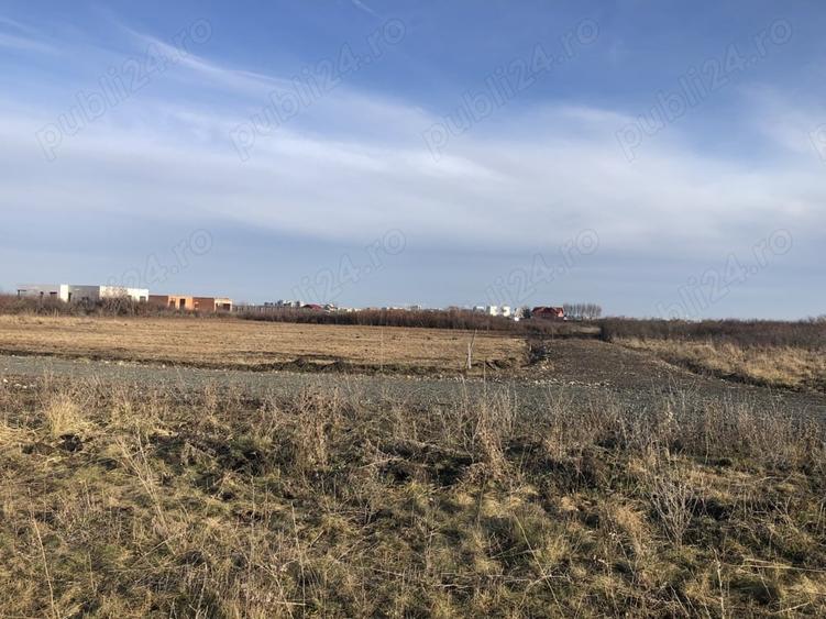 Teren de 906 mp, în Nord