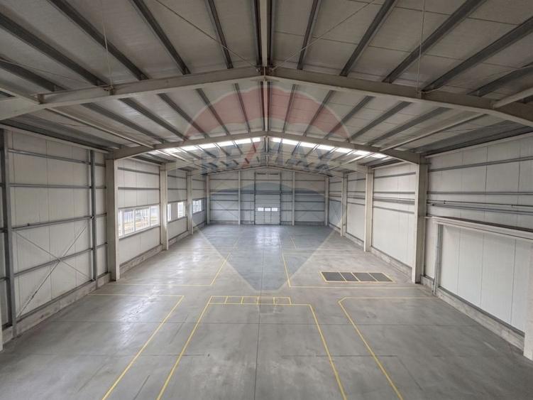 Spațiu industrial, de 1,800 mp, în Buziașului