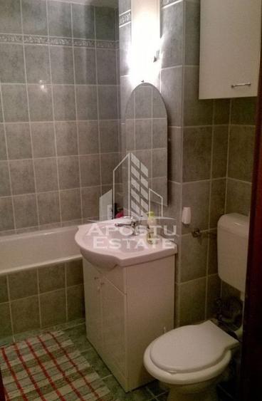 Apartament cu 3 camere decomandat, mobilat în Bucovina