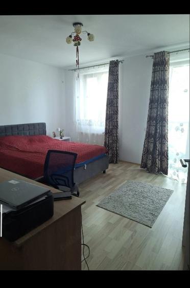 Apartament decomandat în Drumul Taberei