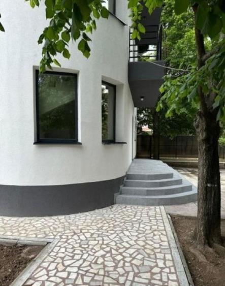 Casă individuală cu 5 camere cu Teren 1000 Mp în Drumul Taberei