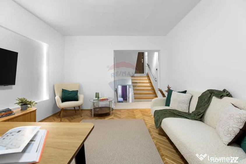 Apartament cu 3 camere semidecomandat în Central
