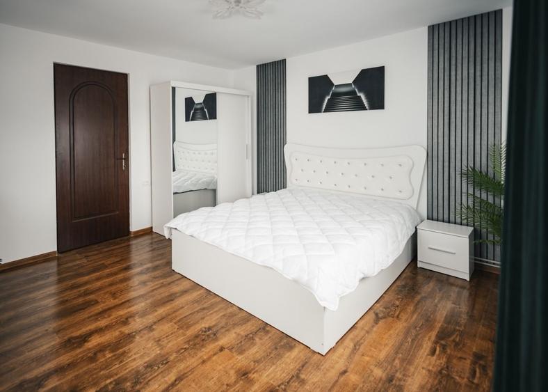 Casă cu 4 camere cu Teren 1500 Mp în Dragoslavele