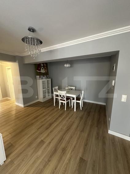 Apartament cu 3 camere semidecomandat, mobilat în Independenței