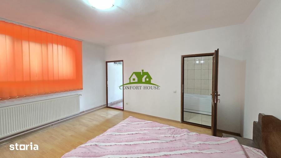 Spațiu comercial, de 120 mp, în Central