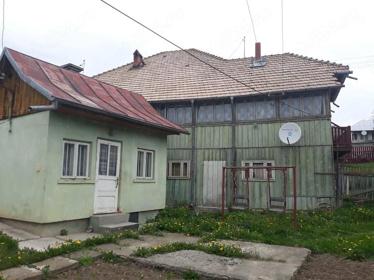 Casă cu Teren 2500 Mp în Central