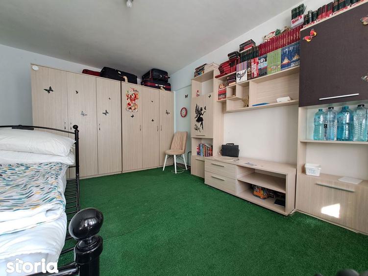 Apartament cu 2 camere decomandat în Tei
