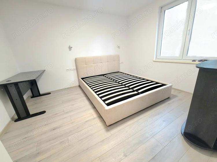 Apartament cu 3 camere decomandat în Cornișa