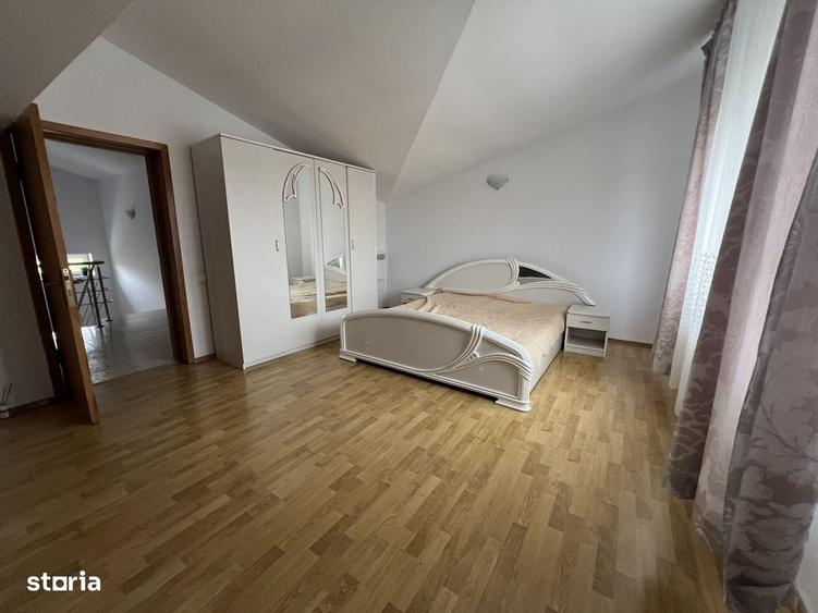 Casă cu 4 camere în Dobroești