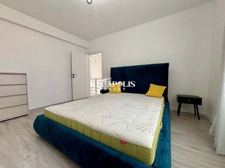 Duplex cu 4 camere cu Canalizare în Sânpetru