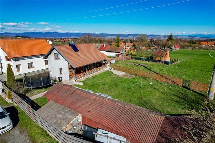 Casă cu 3 camere cu Canalizare în Exterior Est