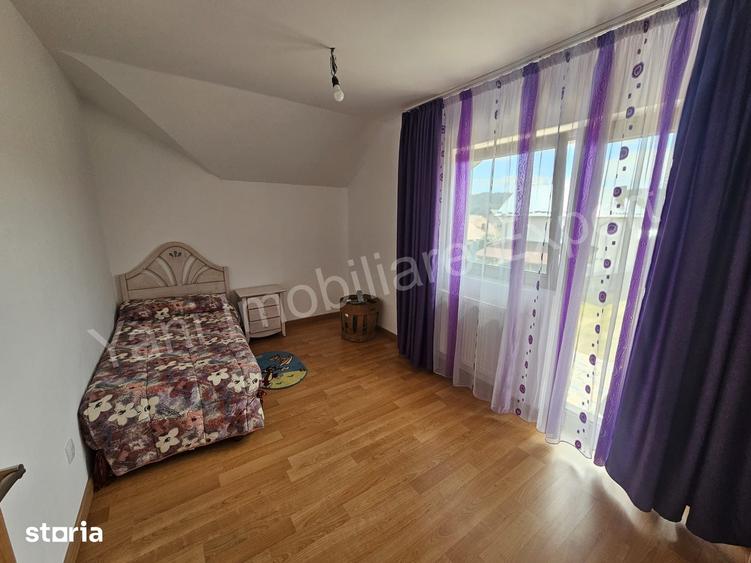 Casă cu 5 camere cu Teren 2351 Mp în Albești