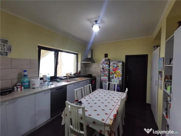 Casă cu 5 camere cu Teren 325 Mp în Chiajna