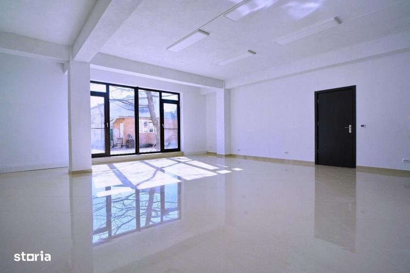 Spațiu comercial, de 120 mp, în Eremia