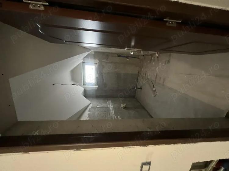 Casă cu 6 camere cu Teren 500 Mp în Câmpineanca