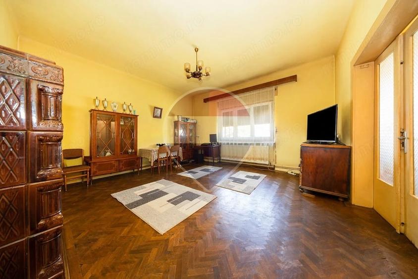 Casă cu 3 camere cu Teren 369 Mp în 13 Decembrie