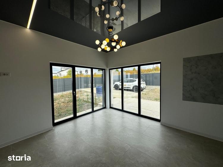Casă cu 5 camere cu Teren 500 Mp în Bârnova