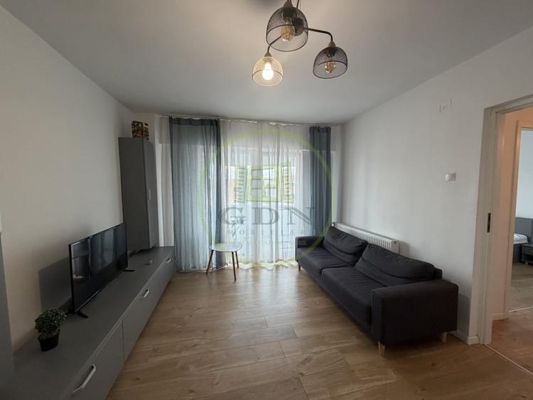 Apartament cu 2 camere decomandat, mobilat în Centrul Civic