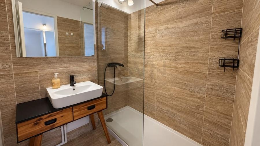 Apartament cu 2 camere decomandat, mobilat în Clucerului