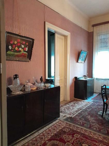 Apartament cu 4 camere în Central