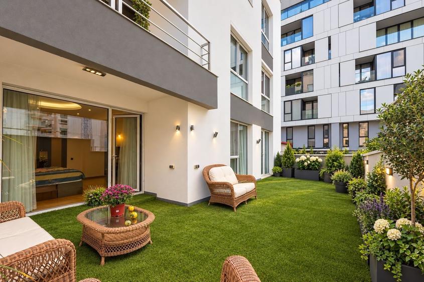 Apartament cu 4 camere decomandat, mobilat în Herăstrău
