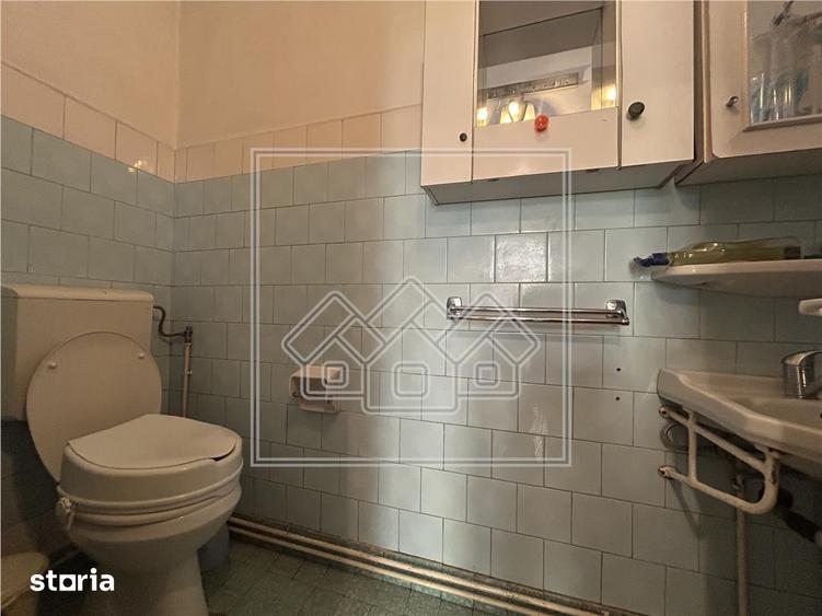 Casa cu curte comuna, 53 mp utili + pivnita amenajata - Piata Cluj - 3