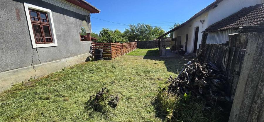 Casă cu 4 camere în Jiana