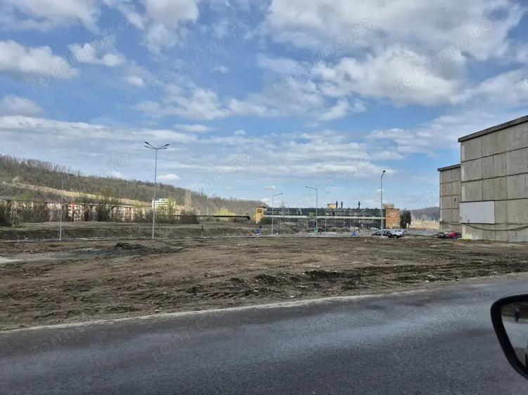 Teren de 1900 mp, în Mociur