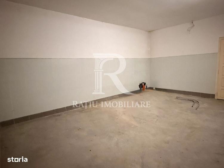 Casă cu 4 camere în Sântandrei