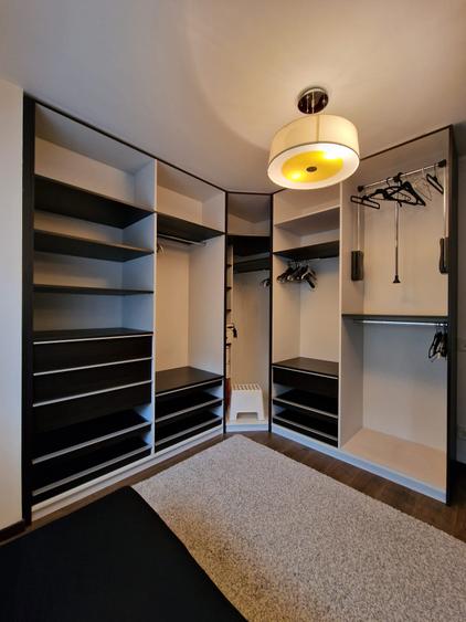 Apartament cu 3 camere decomandat, mobilat în Nerva Traian