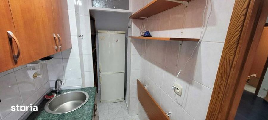 Garsonieră decomandată în Rahova
