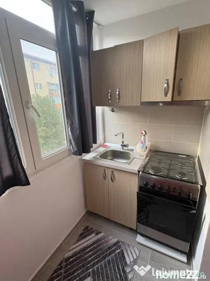 Apartament cu 2 camere decomandat în Rovine