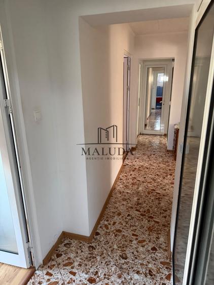 Apartament cu 4 camere decomandat, mobilat în Găvana 2