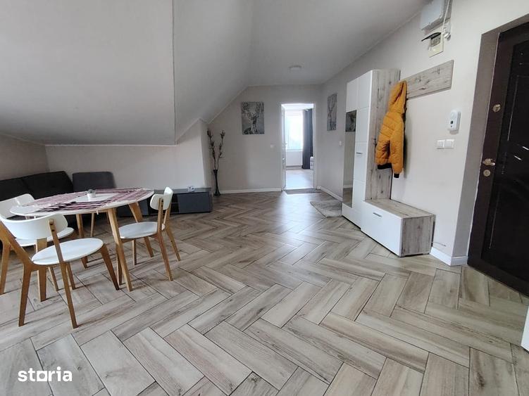 Apartament cu 3 camere semidecomandat în Florești