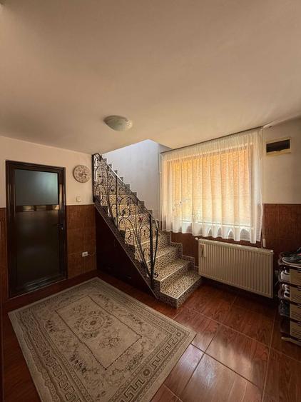 Casă cu 4 camere cu Teren 140.7 Mp în Păulești
