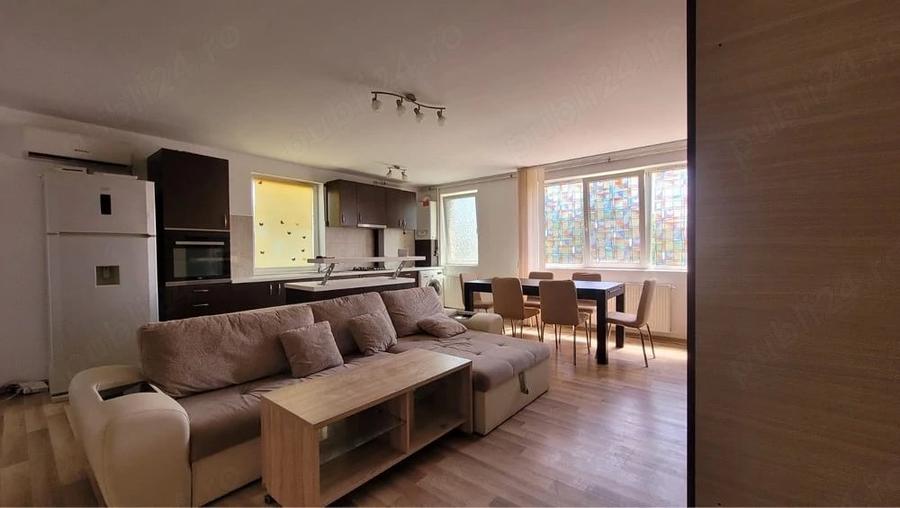 Apartament cu 3 camere decomandat în Lipovei